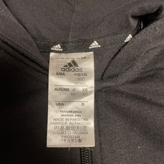 adidasパーカー160の画像