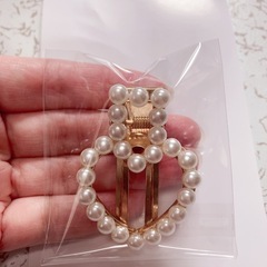 髪留めセットの画像