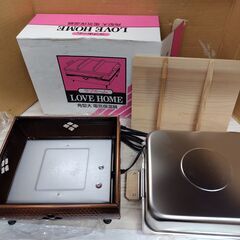 未使用品　美品　電気保温卓上鍋　おでん鍋　卓上コンパクト　木蓋　18-8ステンレス鍋（底の厚さ0.3㎝）　サイズ（約）：23.5㎝×26.5㎝ 容量：3.4ℓ　中央産業の画像