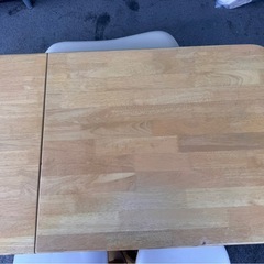 本日来れる方優先！テーブル　椅子　セットの画像