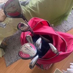 ゴルフセット、ウェア、シューズ、ボールの画像