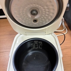 電気炊飯器の画像