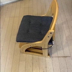 勉強椅子の画像