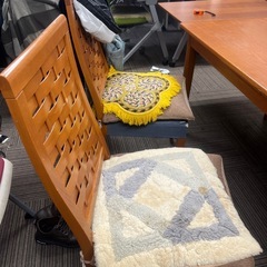 ダイニングテーブルの画像