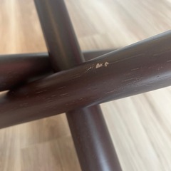 円形ガラステーブルの画像