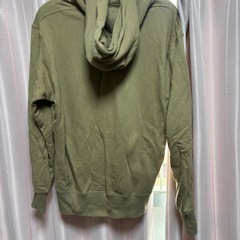 UNIQLOパーカーメンズLの画像