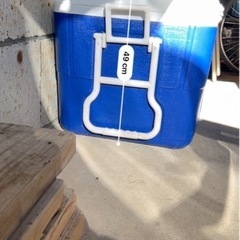 超大型青色クーラーボックス キャスター付き の画像