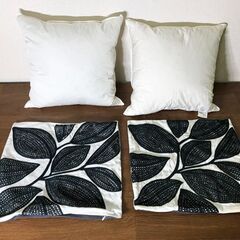 リーフ柄刺繍クッションカバー 2個セット フェザーヌード背当クッション3 ニトリ再生羽毛混 正方形45×45cm 展示品・アウトレットの画像