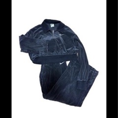 Xmas限定値下げ！Nike コーデュロイハーフジップクロップド