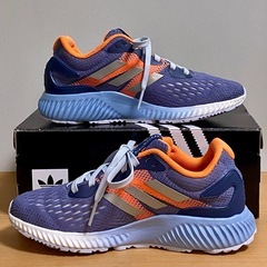 23.5cm【adidas】アディダススニーカーの画像