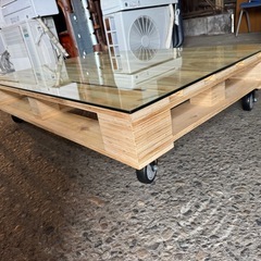 【未使用】ガラストップ ローテーブル キャスター付き｜幅120cmの画像