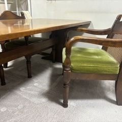 ダイニングテーブル　アンティークの画像