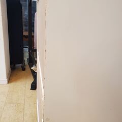 ② キッチンストッカー パントリー キャビネット 食品庫 食器棚 2枚スライド扉 12段 棚板可動式 ホワイト■幅75cm×奥行40cm×高さ181㎝■近隣配送無料 買取帝国 朝霞店の画像