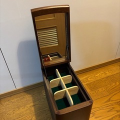 昭和レトロなドレッサー・鏡台　椅子のセット　古家具、古道具、アンティークの画像