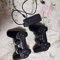 家庭用レトロゲーム機 HDMI接続／ワイヤレスコントローラー2個付きの画像