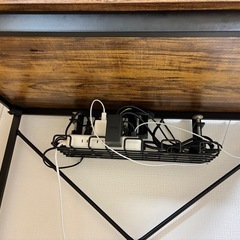 パソコンデスクの画像