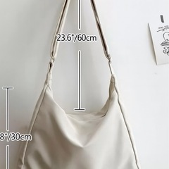 大容量　ショルダーバッグの画像