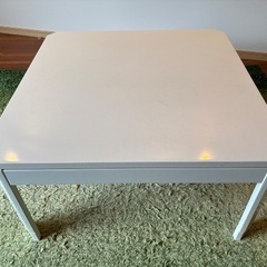 こたつ机の画像