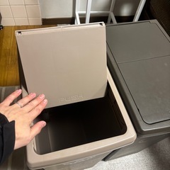ゴミ箱　2個の画像