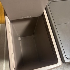 ゴミ箱　2個の画像