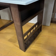 ニトリ　ダイニングテーブル チェア2脚セットの画像