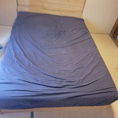 ベッドフレームの画像