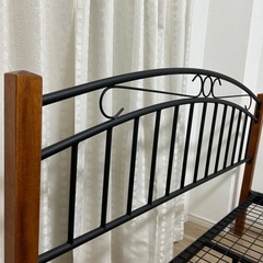 【売ります】ダブルベッドフレーム
の画像