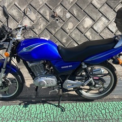 低走行600km台　エンジン実働　スズキ　EN125-2Aの画像