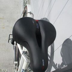 E760★限定特価　整備済み★ブリヂストン　マークローザ★ 中古自転車 【27インチ　白　アルミフレーム 】 の画像