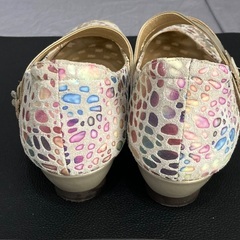 dona miss (ドナミス) 1800 ストラップパンプスの画像