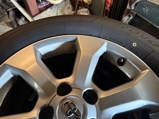 TOYO スタッドレスタイヤ225/65r17