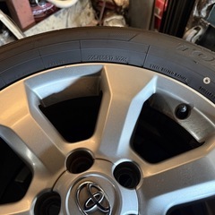 TOYO スタッドレスタイヤ225/65r17の画像