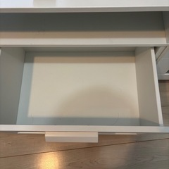 IKEA テレビ台　車輪付きの画像