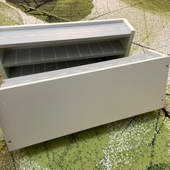 ミニカーの駐車場2つ(3コインズ)の画像