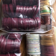 ハーゲンダッツ　蓋122枚+カップ+ゴディバ蓋カップの画像