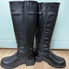 chico ロングブーツ 22.5の画像