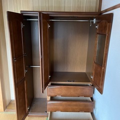 衣類タンスの画像