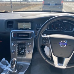 車検長い！乗って帰れます！ボルボv60 D4後期　アイシン製8AT  ディーゼル車の画像