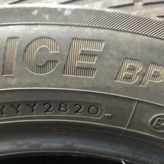 ヨコハマ製 185/60r15 スタッドレス 4本の画像