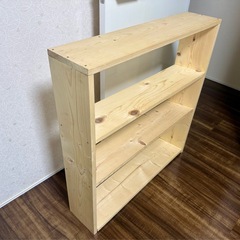 木製の棚/本棚の画像
