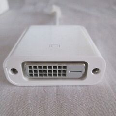 Apple 純正　Mini DisplayPort to DVI 変換アダプタの画像