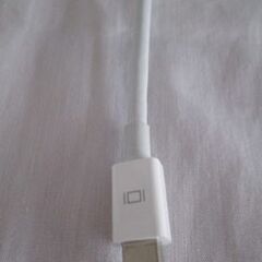 Apple 純正　Mini DisplayPort to DVI 変換アダプタの画像