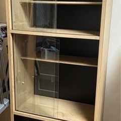 食器棚の画像