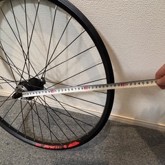 ロードバイククリンチャー車輪前の画像