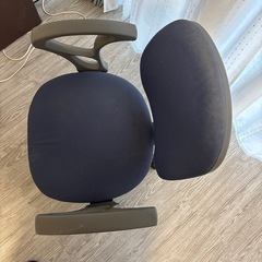 オフィスチェア キャスター付き椅子の画像