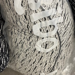 【美品】Yogibo（ヨギボー）ビーズソファセット（本体3つ＋カバー2つ＋補充ビーズ付）の画像