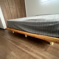 ダブルマットレス、ダブルベッドの画像