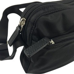 agnes b. 新品 アウトドア用 防水耐磨オックスフォードナイロン ホワイトラベル ショルダーバッグ クロスボディバッグの画像