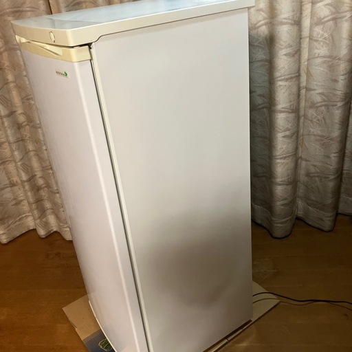 ヤマダデンキ　オリジナル冷凍庫　Yrt-c15b