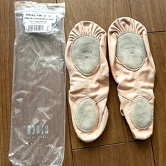 BLOCH バレエシューズ　スプリットソール　ゴム付きの画像